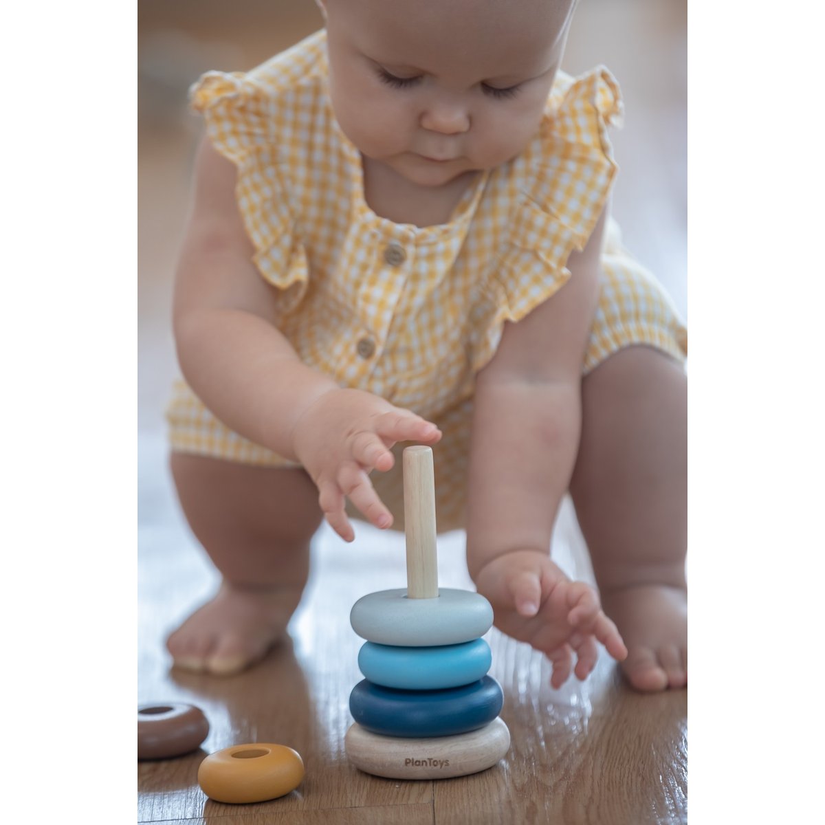 Anneaux à empiler Tendresse beige, PLAN TOYS