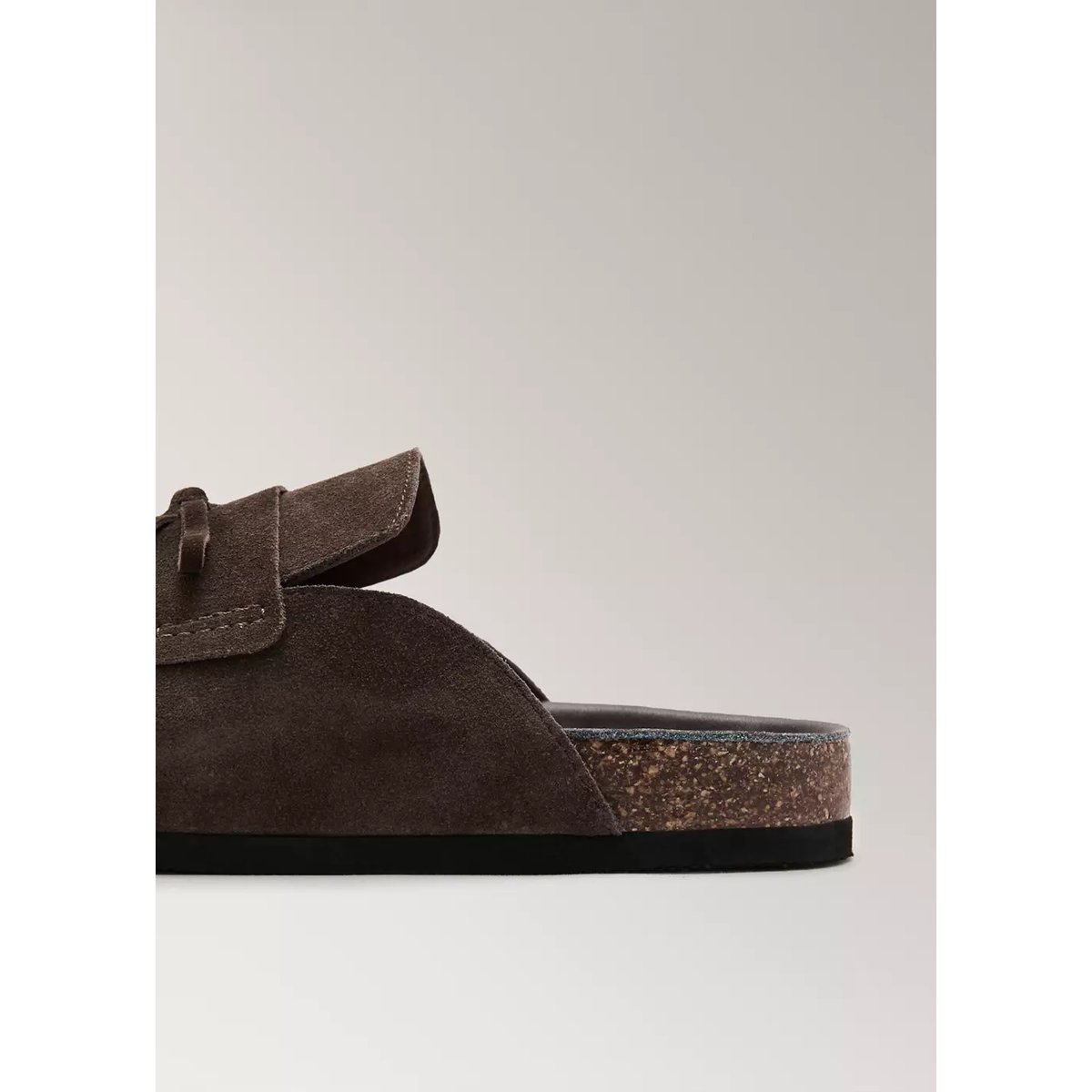 Chaussons sabots en cuir marron, MANGO