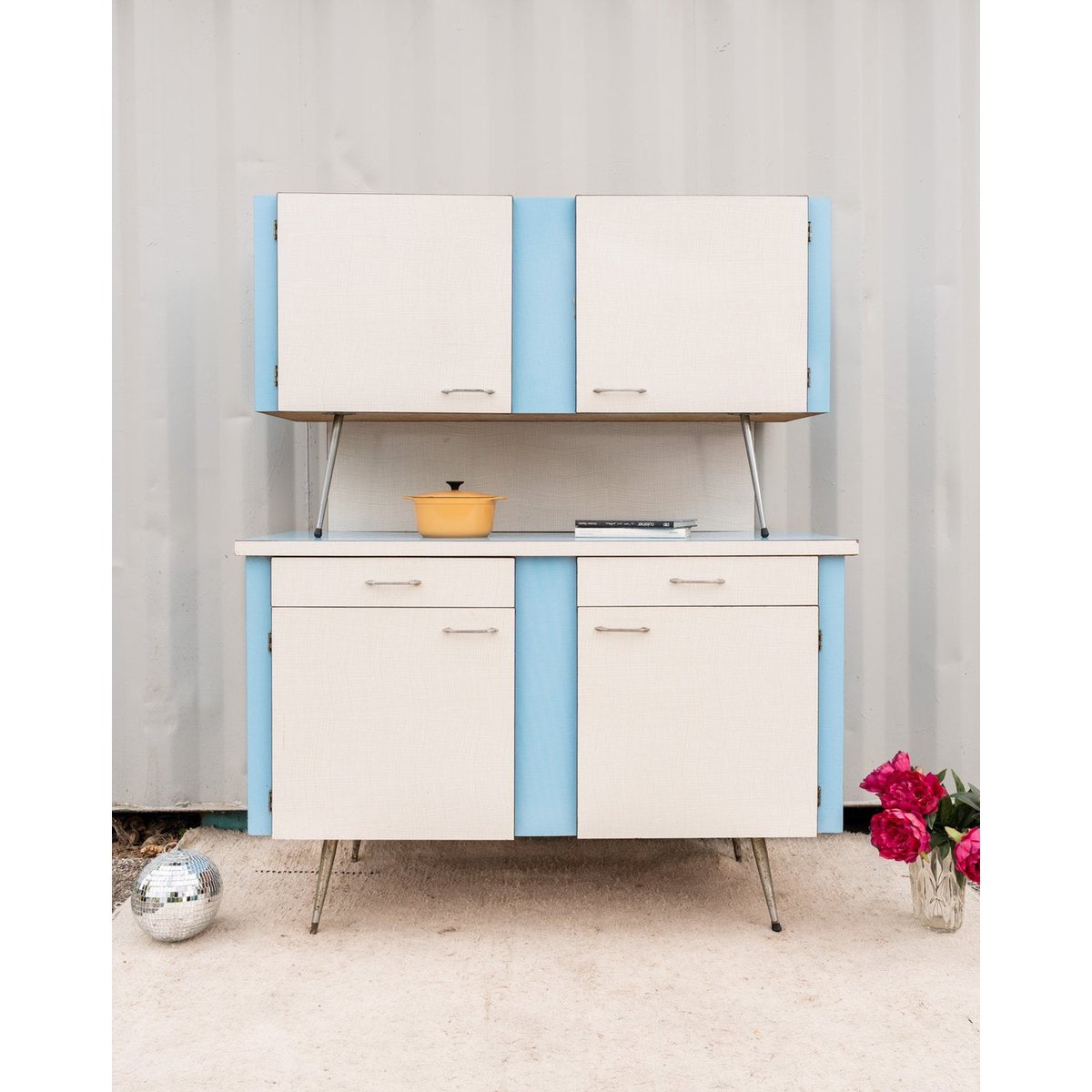 Buffet deux corps en formica Gilbert N°1693 - Bon état blanc, DEBONGOUT