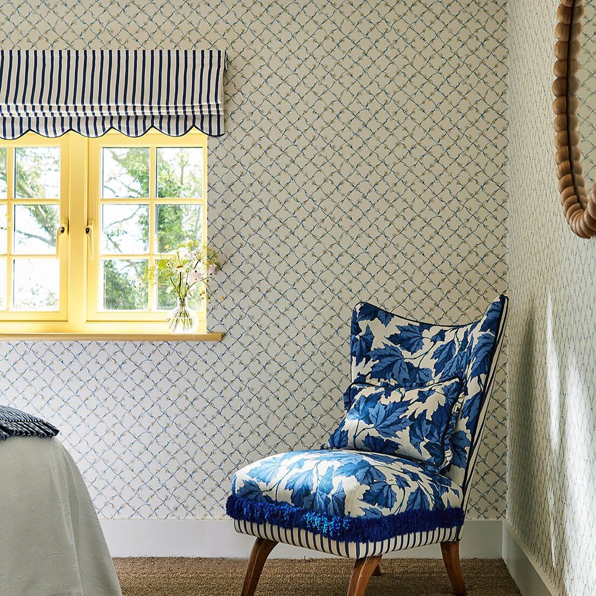 Daisy Trellis Lapis Pearl Wallpaper cream, HARLEQUIN X SOPHIE ROBINSON