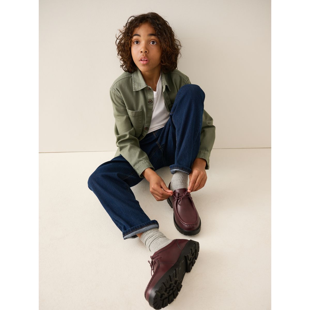 Chaussures à lacets avec plastron en cuir rouge bordeaux, NEXT