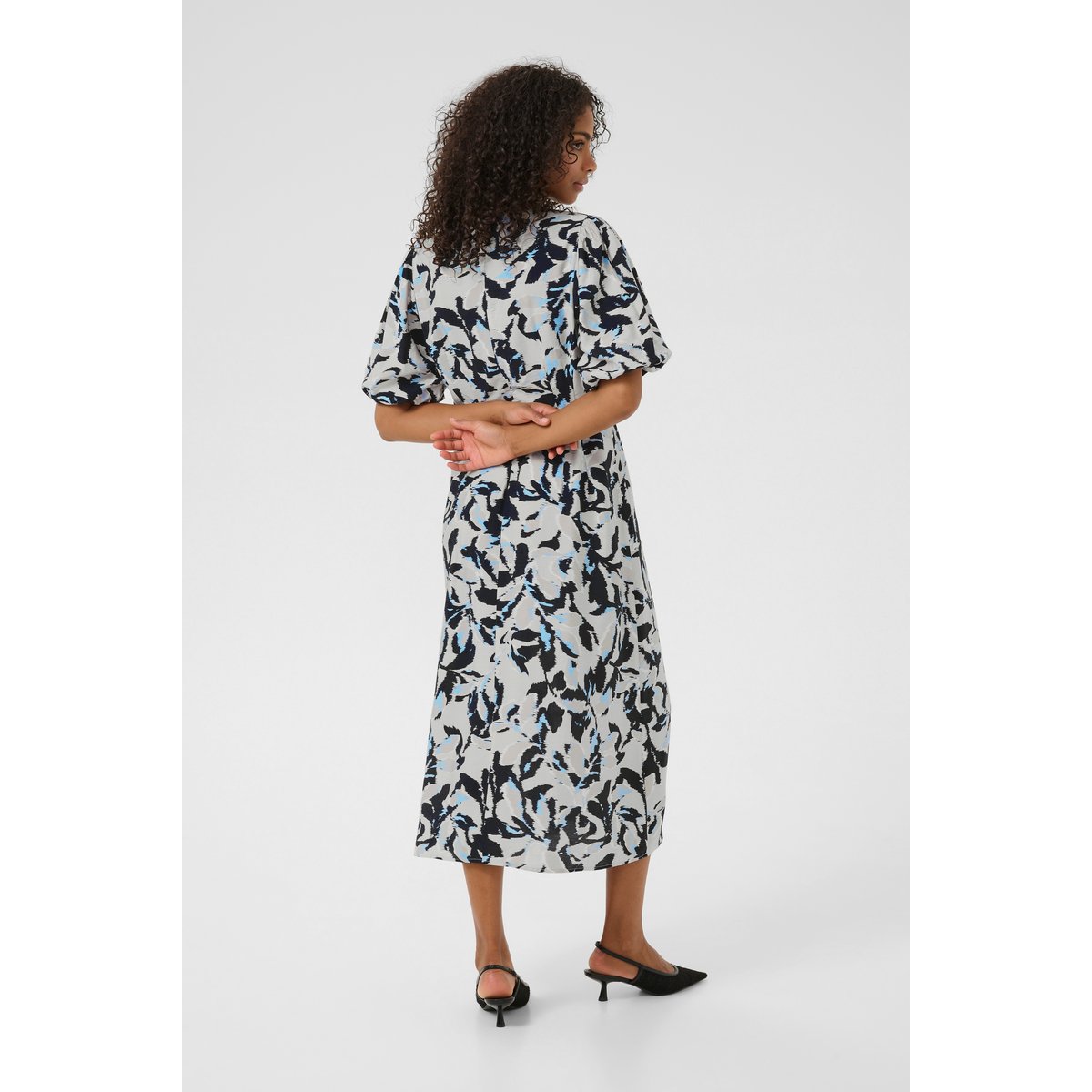 Dress beige/noir/bleu blurry leaf, KAFFE