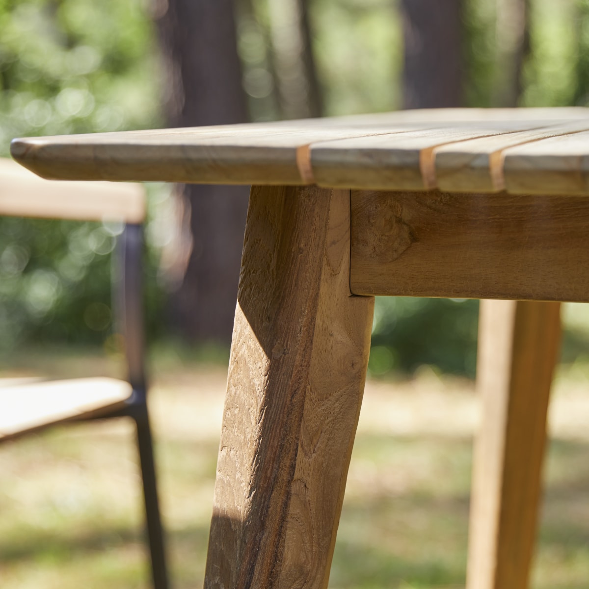 Table de jardin en Teck massif, KATRINE naturel, TIKAMOON