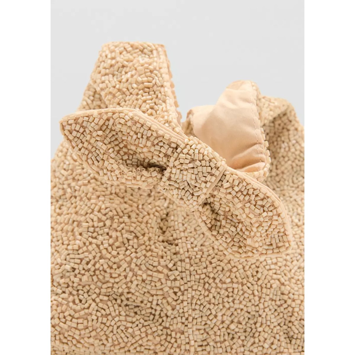 Sac à main orné de strass blanc cassé, MANGO