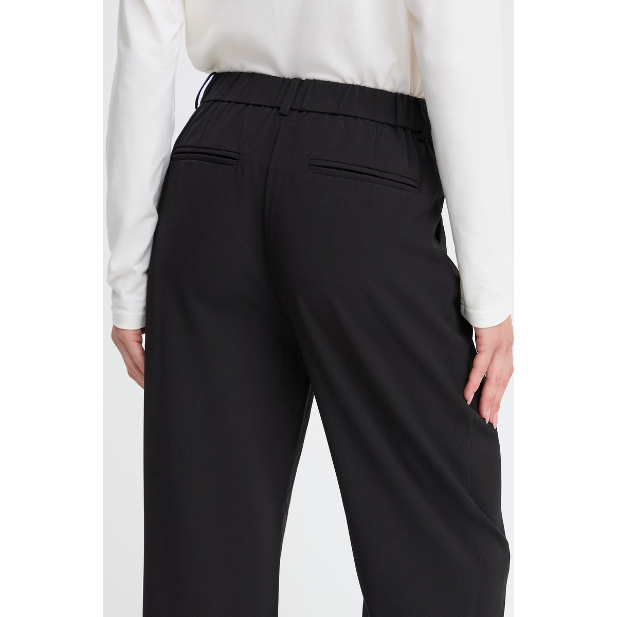 Pantalon coupe droite, taille mi-haute, longueur cheville noir, B.YOUNG