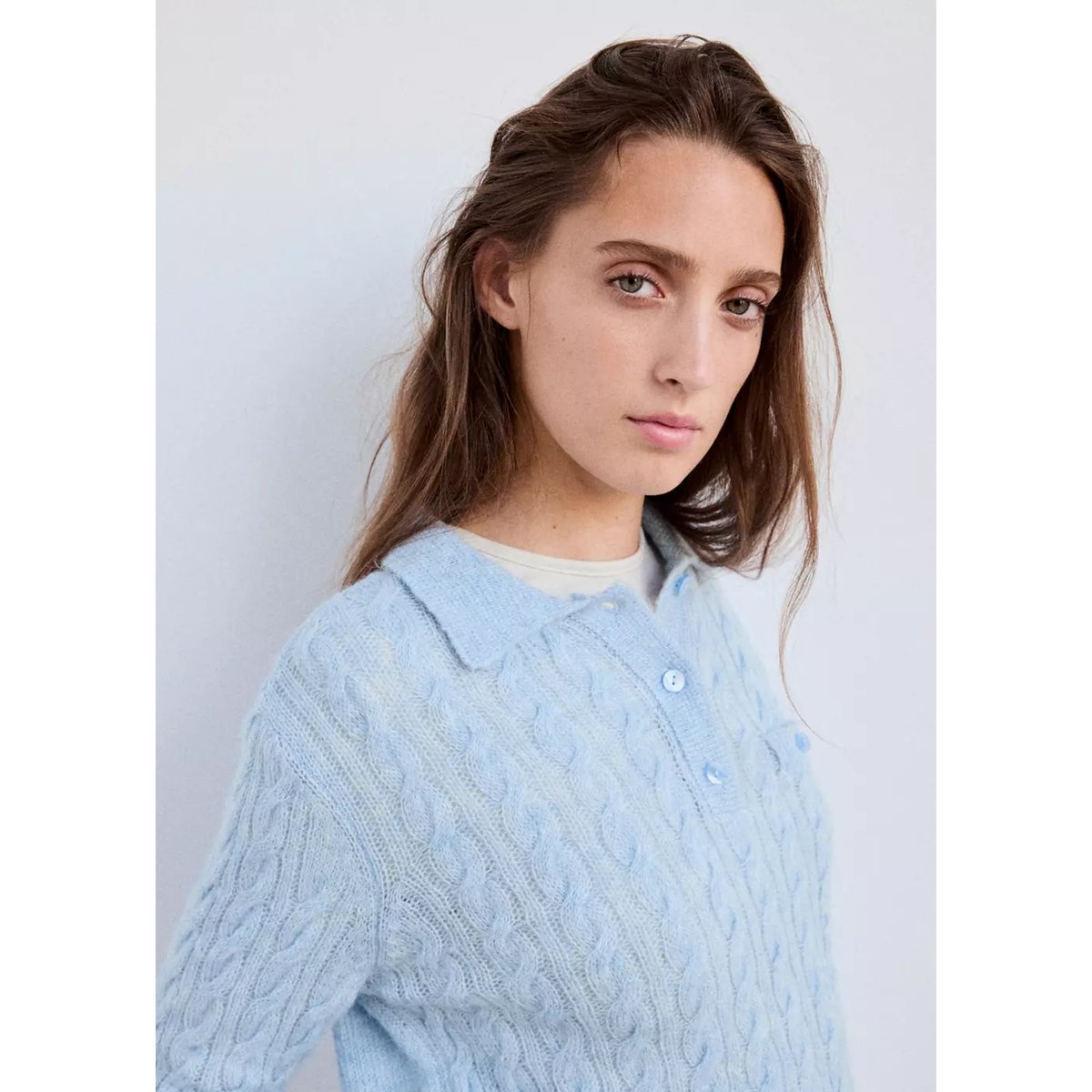 Pull tressé col polo bleu ciel, MANGO