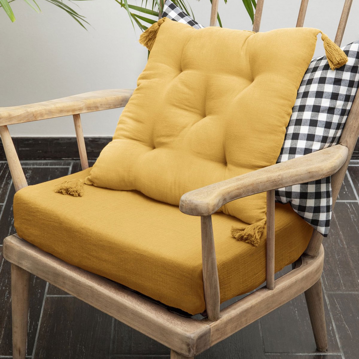 Coussin de chaise 40x40 cm Gaze de coton avec pompons Safran safran, EDEN