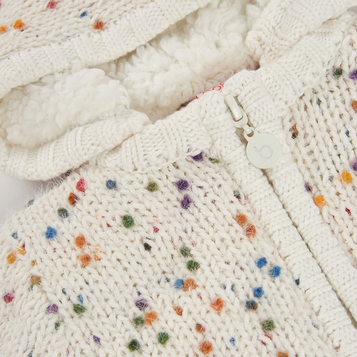 Veste bébé fille en maille avec points blanc, BOBOLI