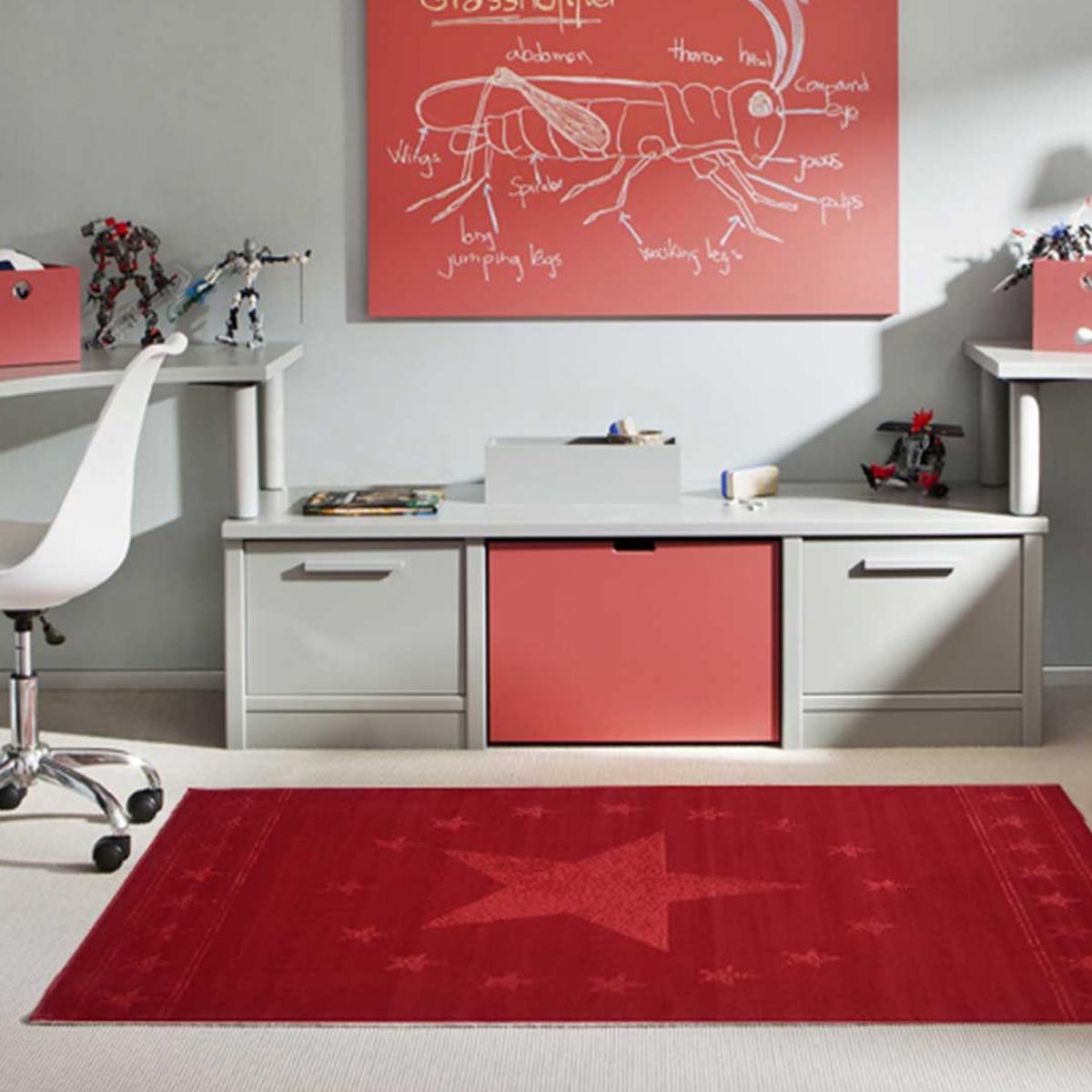 Tapis enfant tissé LYN1 1ST START rouge, UN AMOUR DE TAPIS