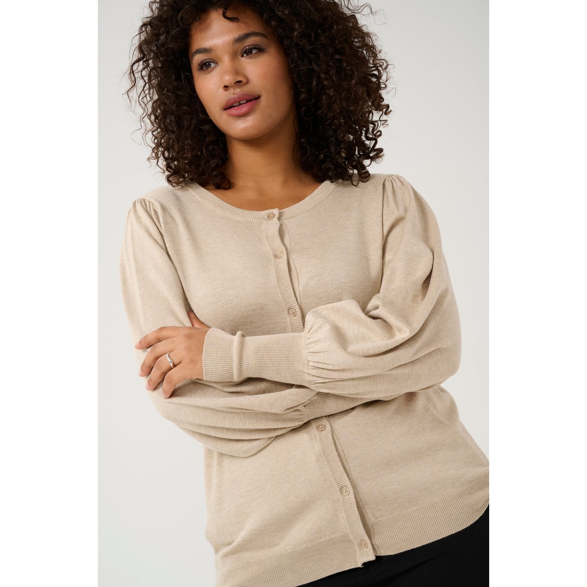 Knitted cardigan beige feather gray melange, KAFFE CURVE