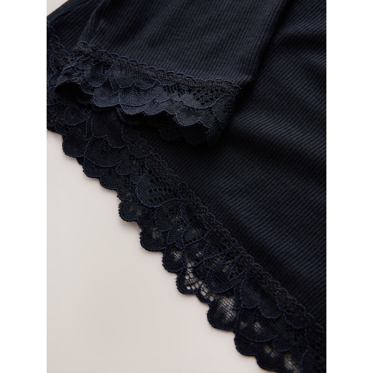 Maillot de corps thermique avec dentelle noir, NEXT