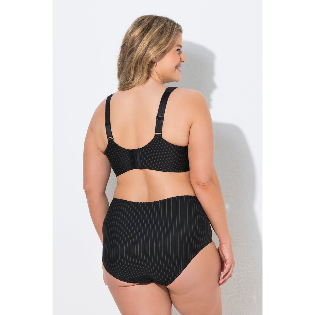 Soutien-gorge souple sans armatures noir, ULLA POPKEN