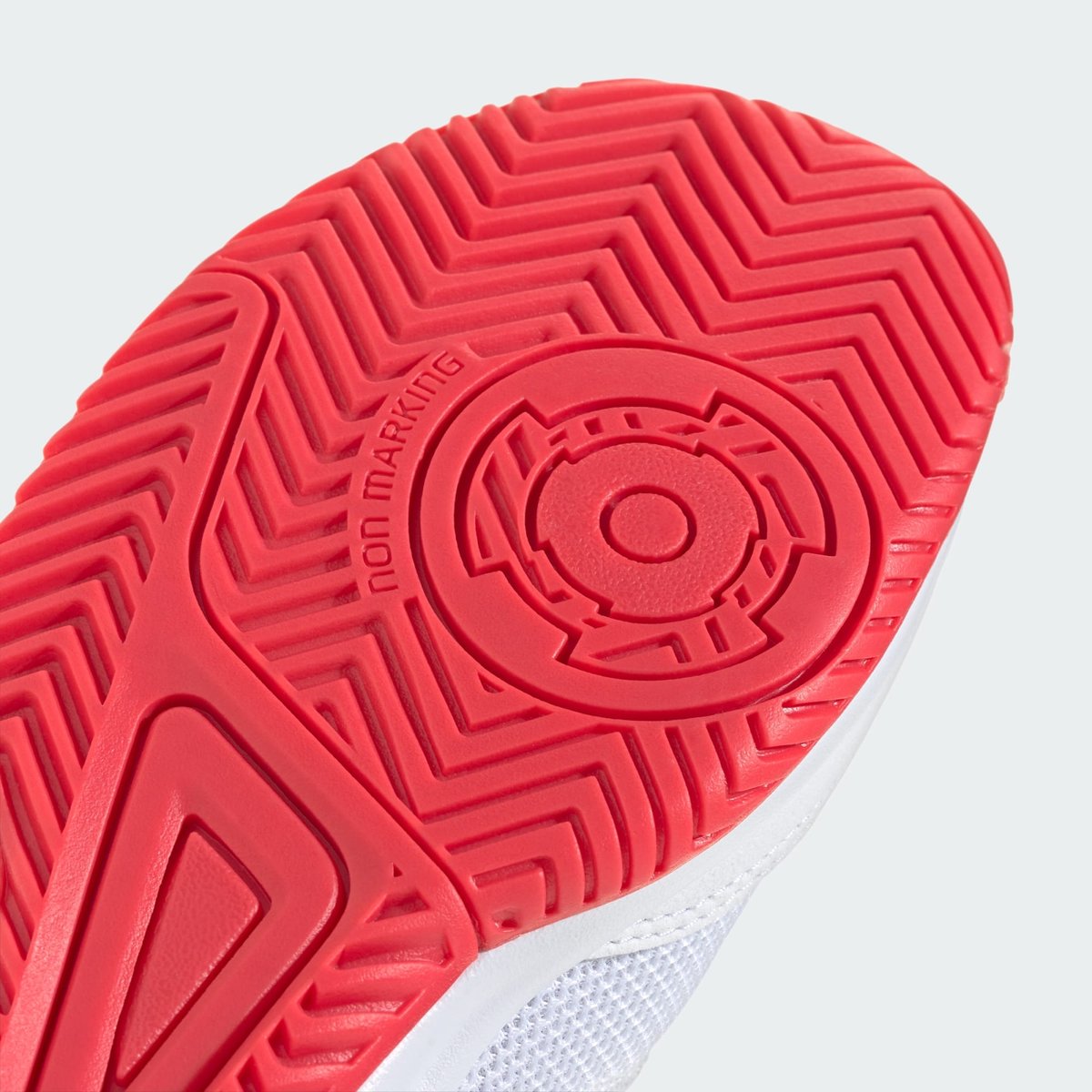 Chaussure Stabil Indoor Enfants Chaussure Stabil Indoor Enfants cloud white / aurora met. / semi lucid red, adidas Performance