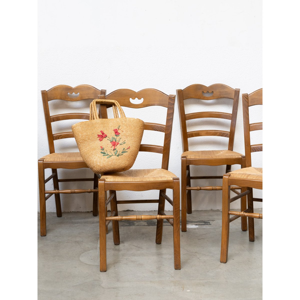 Paire de chaises en bois et paille Claude N°1723 - Bon état bois clair, DEBONGOUT