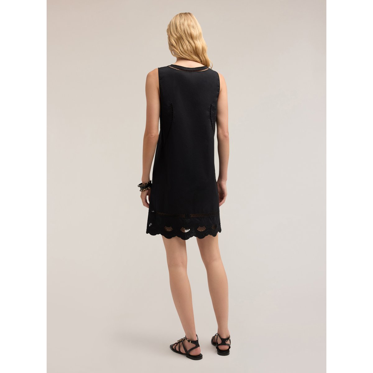 Robe d'été brodée noir, MOTIVI