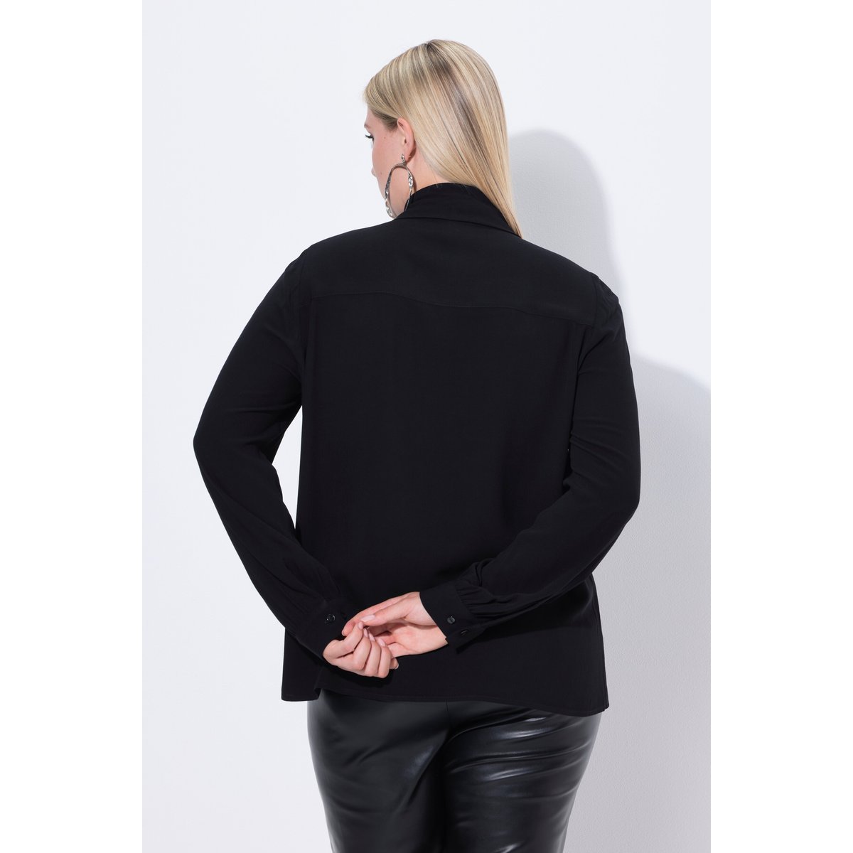 Blouse à manches longues avec châle intégré noir, ULLA POPKEN