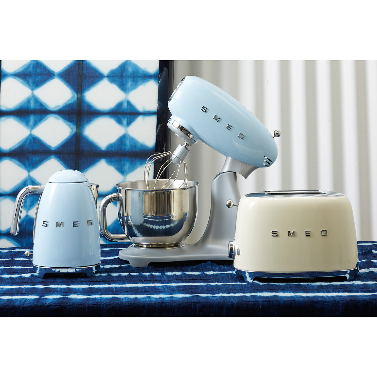 Retro Style 1.7L Kettle - KLF03 blue, SMEG