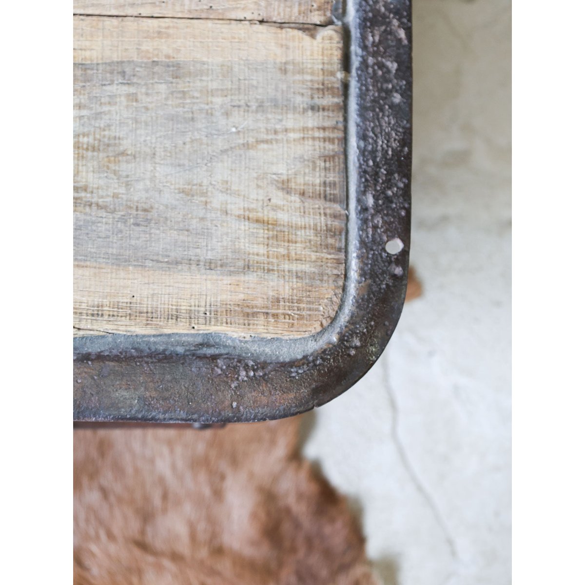 Table basse industrielle en bois Léonie N°433 - Bon état bois clair, DEBONGOUT