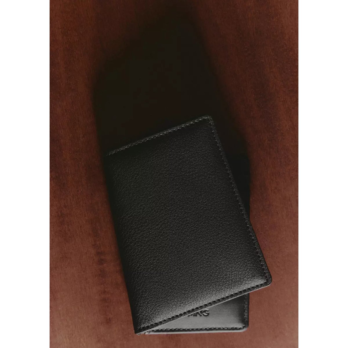 Portefeuille avec effet grainé noir, MANGO MAN