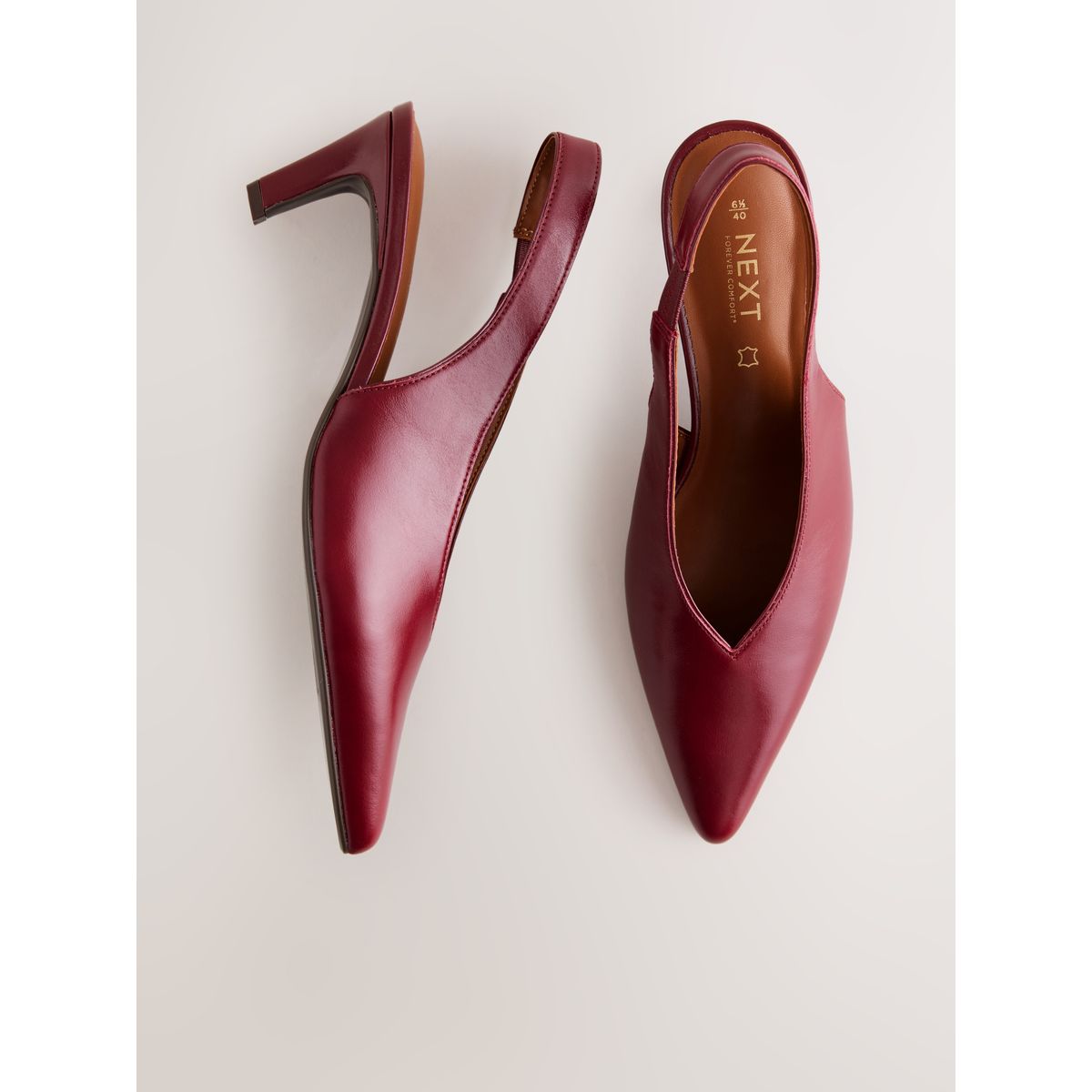 Chaussures en cuir bride arrière/bout pointu rouge, NEXT