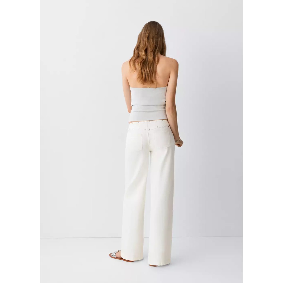 Jean low waist à clous permanents blanc cassé, MANGO TEEN