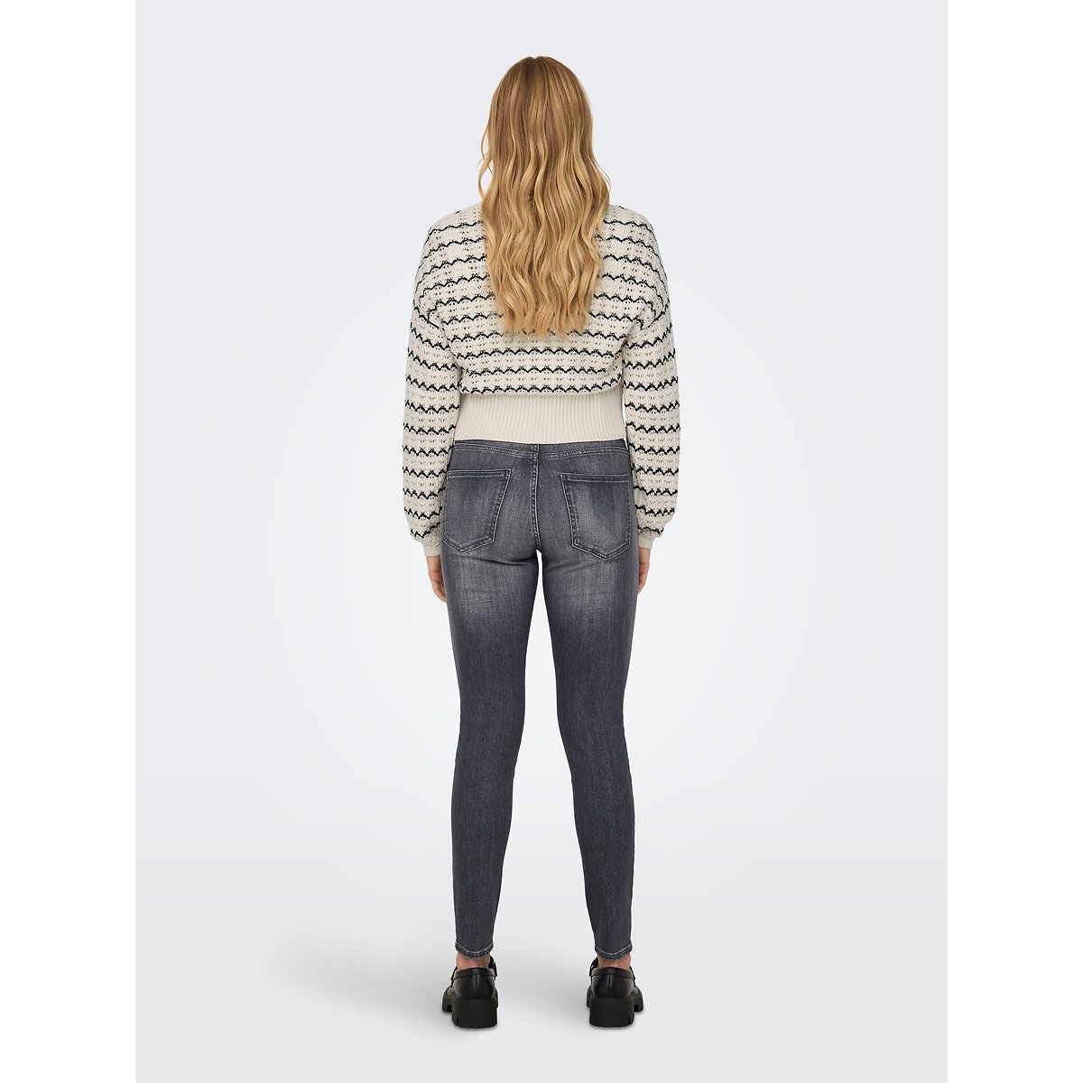 Pull col rond en fine maille ecru/noir, ONLY