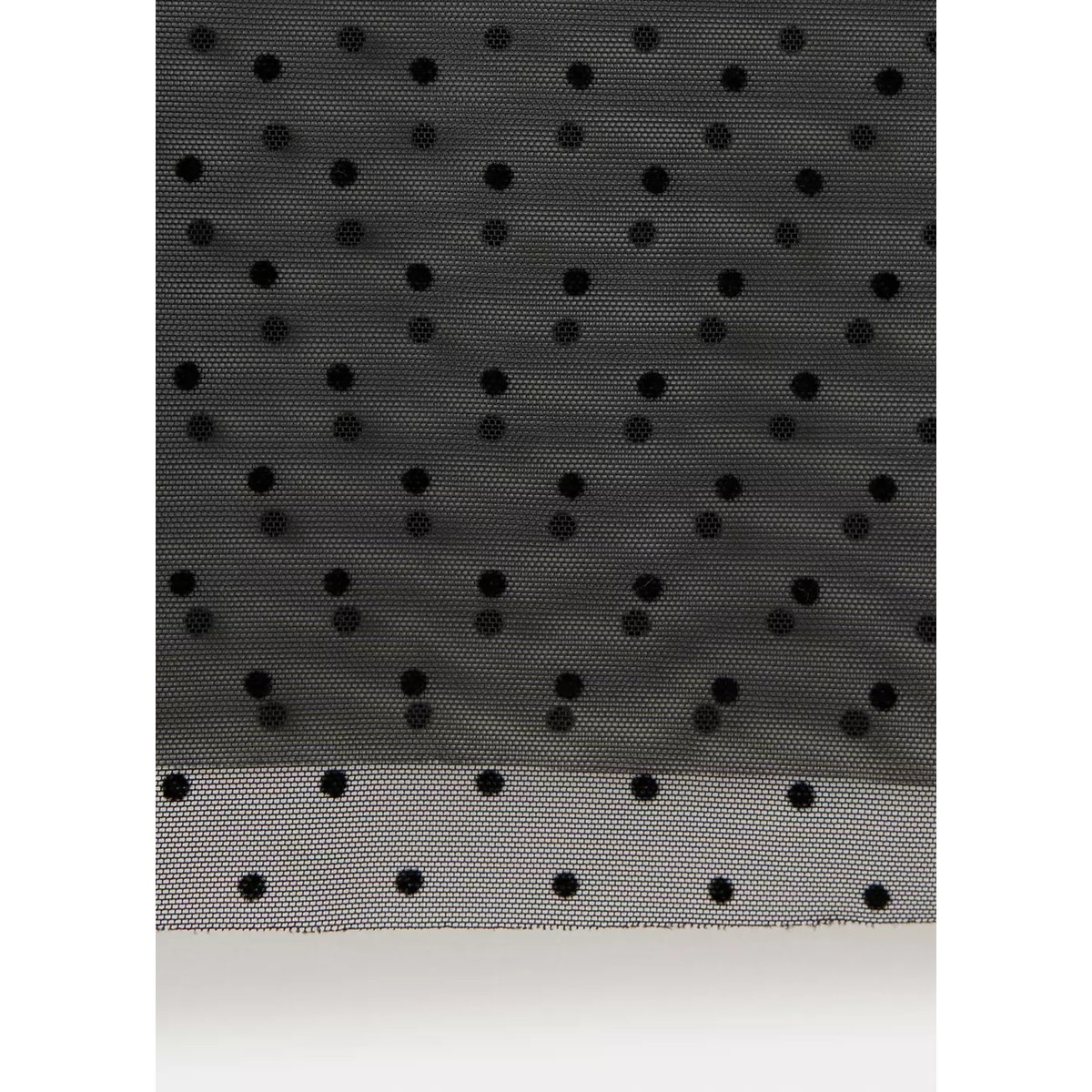Blouse plumetis à col montant noir, MANGO