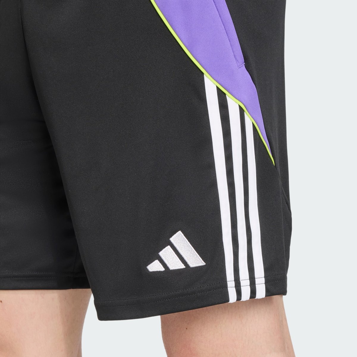 Short D'entraînement Tiro 24 Short D'entraînement Tiro 24 black / purple rush, adidas Performance