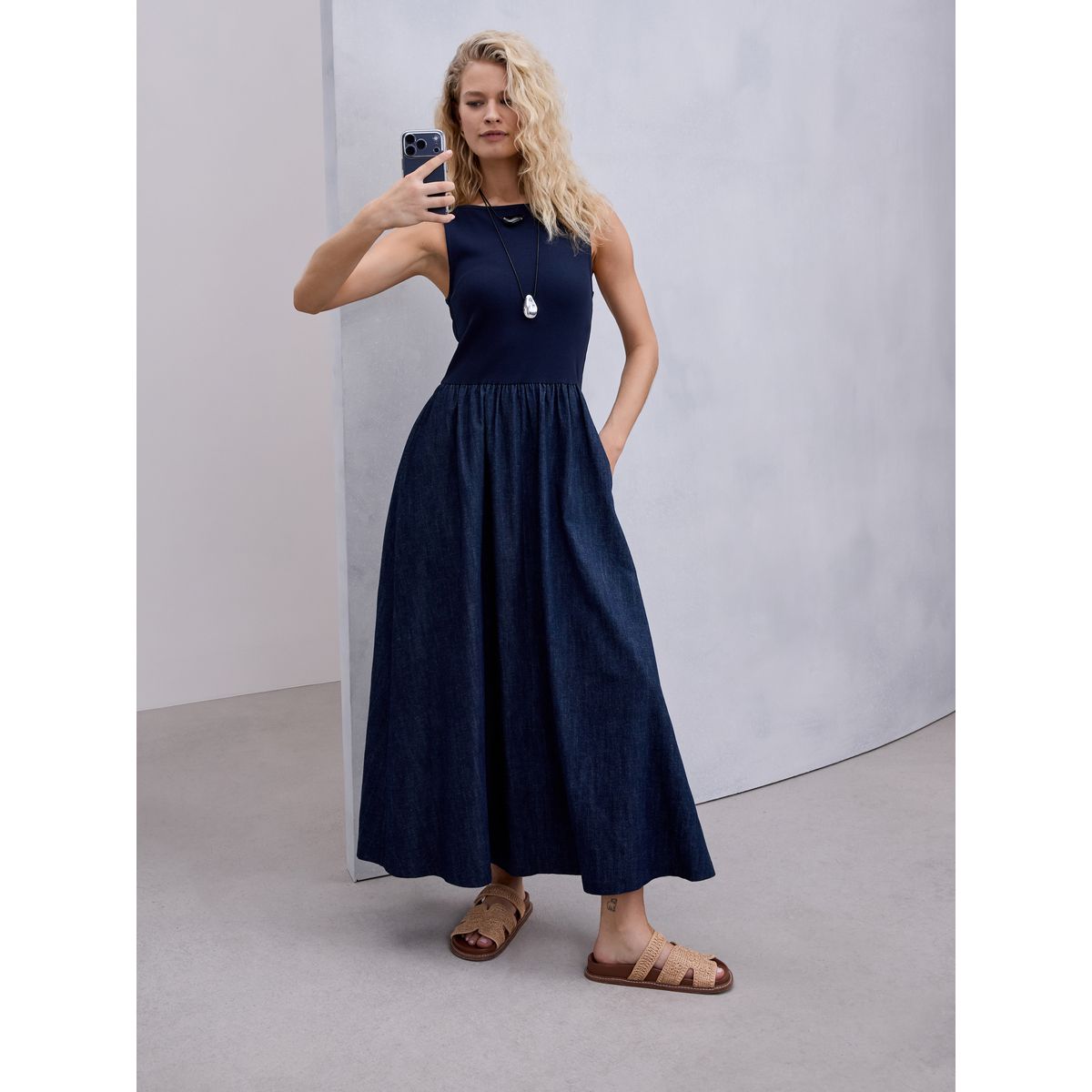 Robe longue sans manches en jersey mélangé délavage bleu, NEXT
