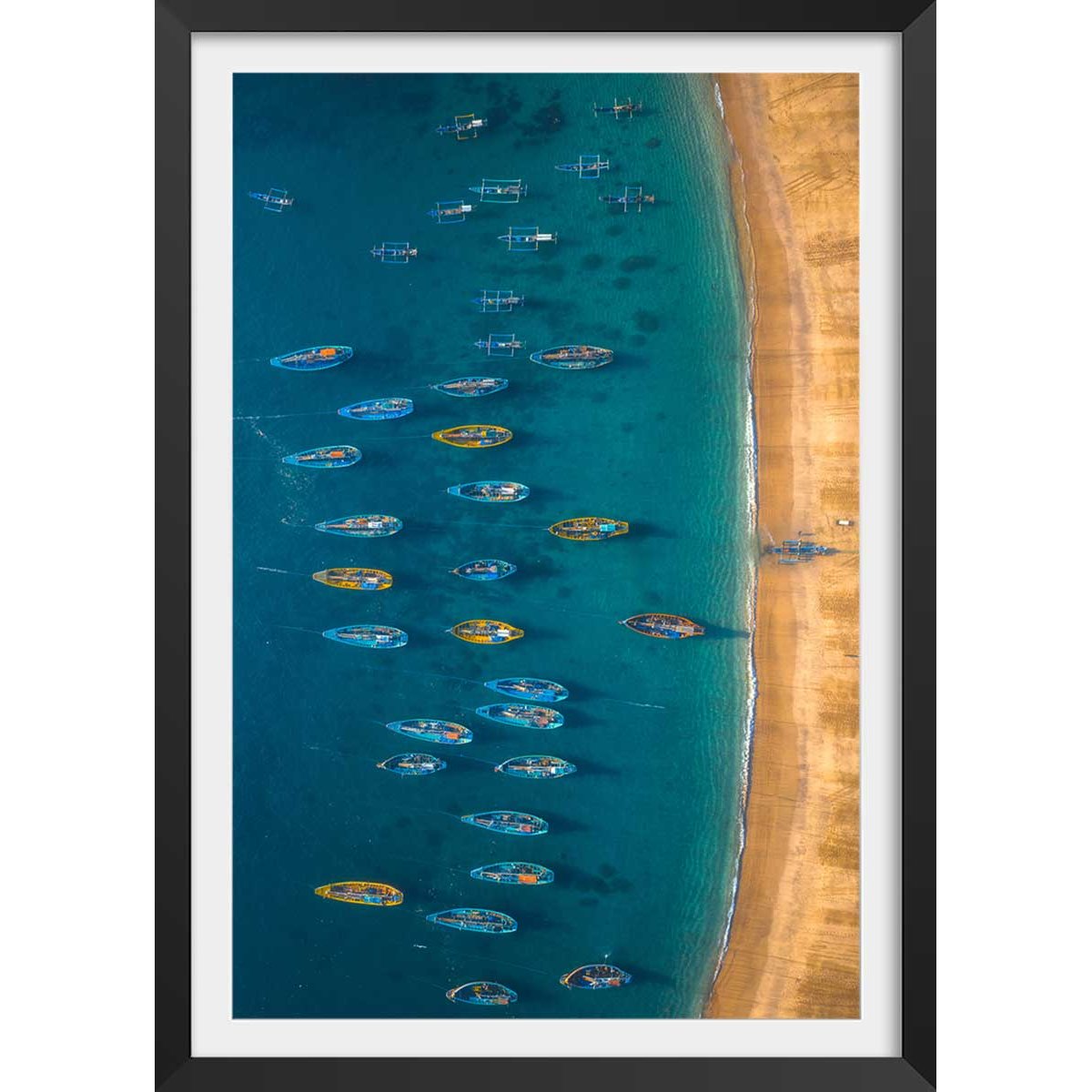 Poster bateaux de pêche affiche + cadre en bois - noir, HEXOA