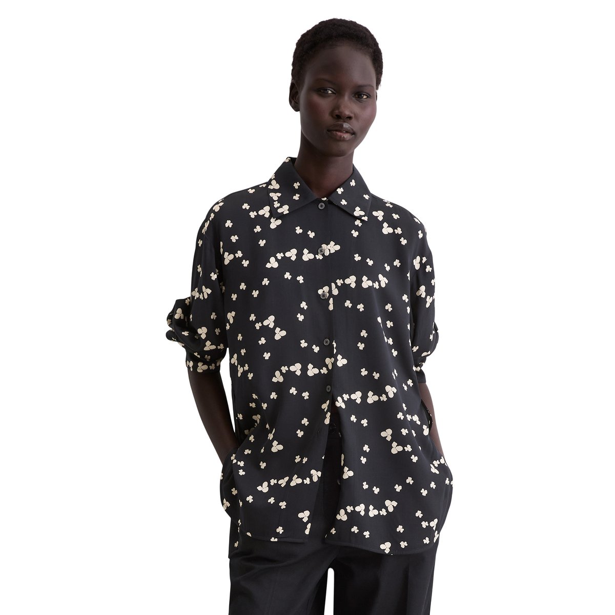 Blouse imprimée relaxed en LENZING™ ECOVERO™ bleu fooncé, MARC O'POLO