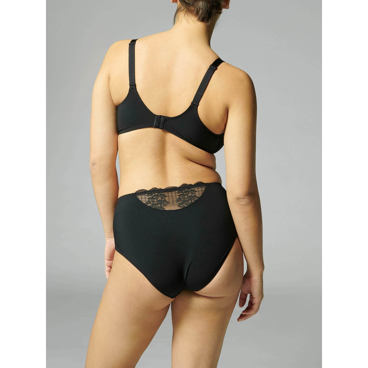 Soutien-gorge avec armatures décolleté plongeant, RÊVE noir, SIMONE PERELE