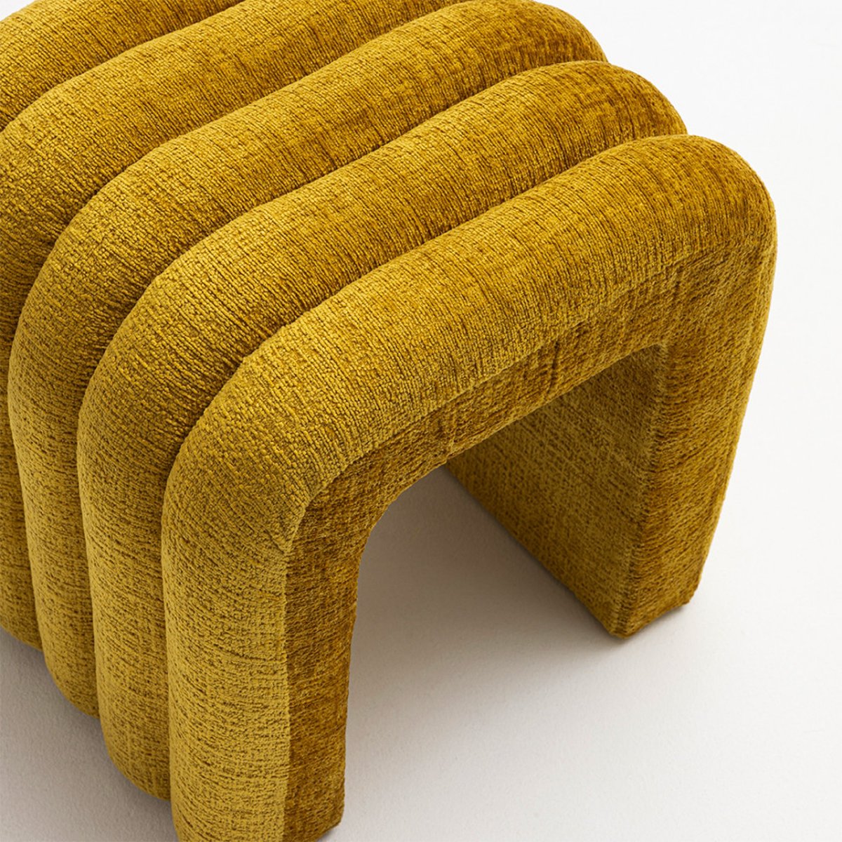 Tabouret rembourré en tissu chenille- MUI jaune moutarde, DRAWER
