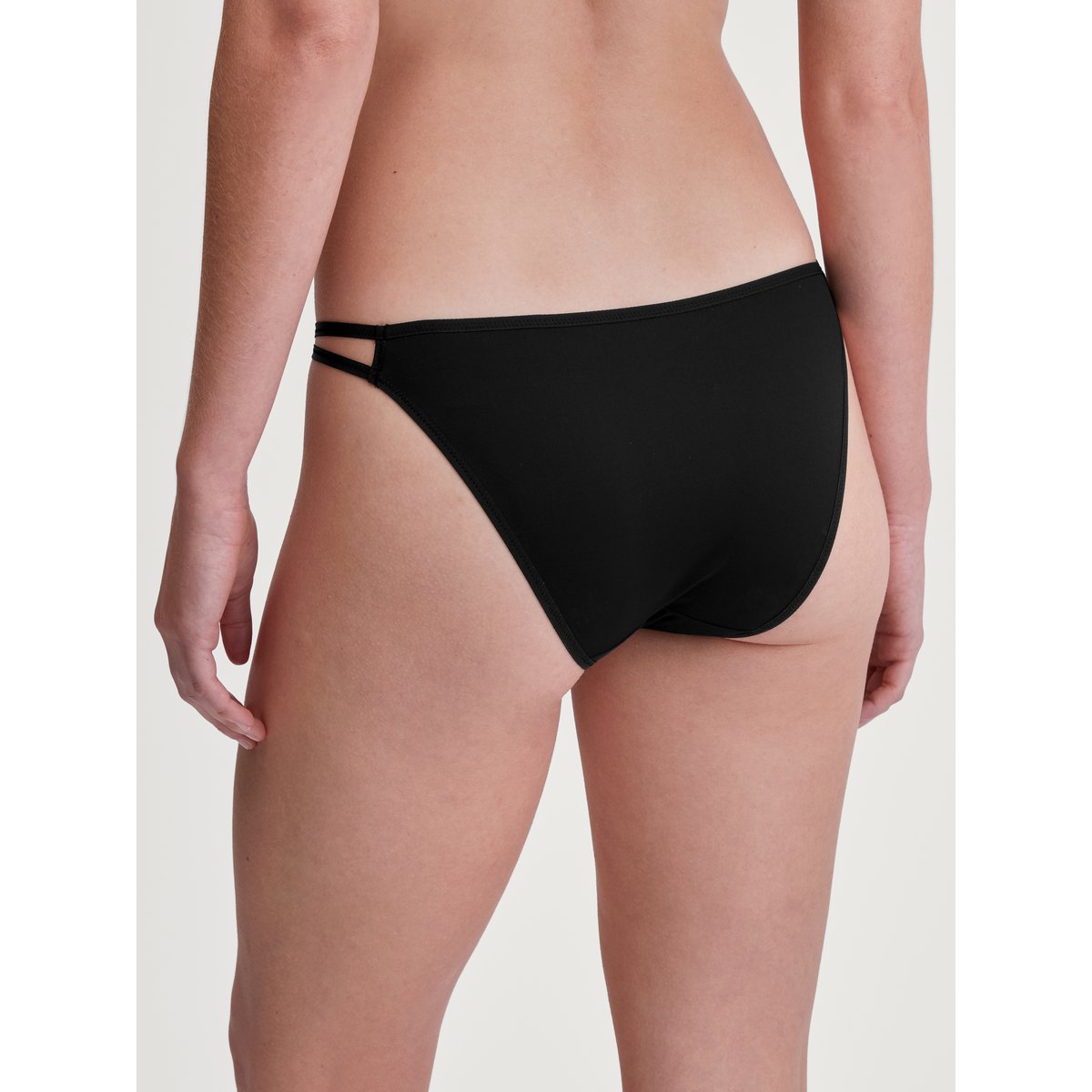 Tanga taille basse Polyamide SLEEK SKIN noir, CALIDA