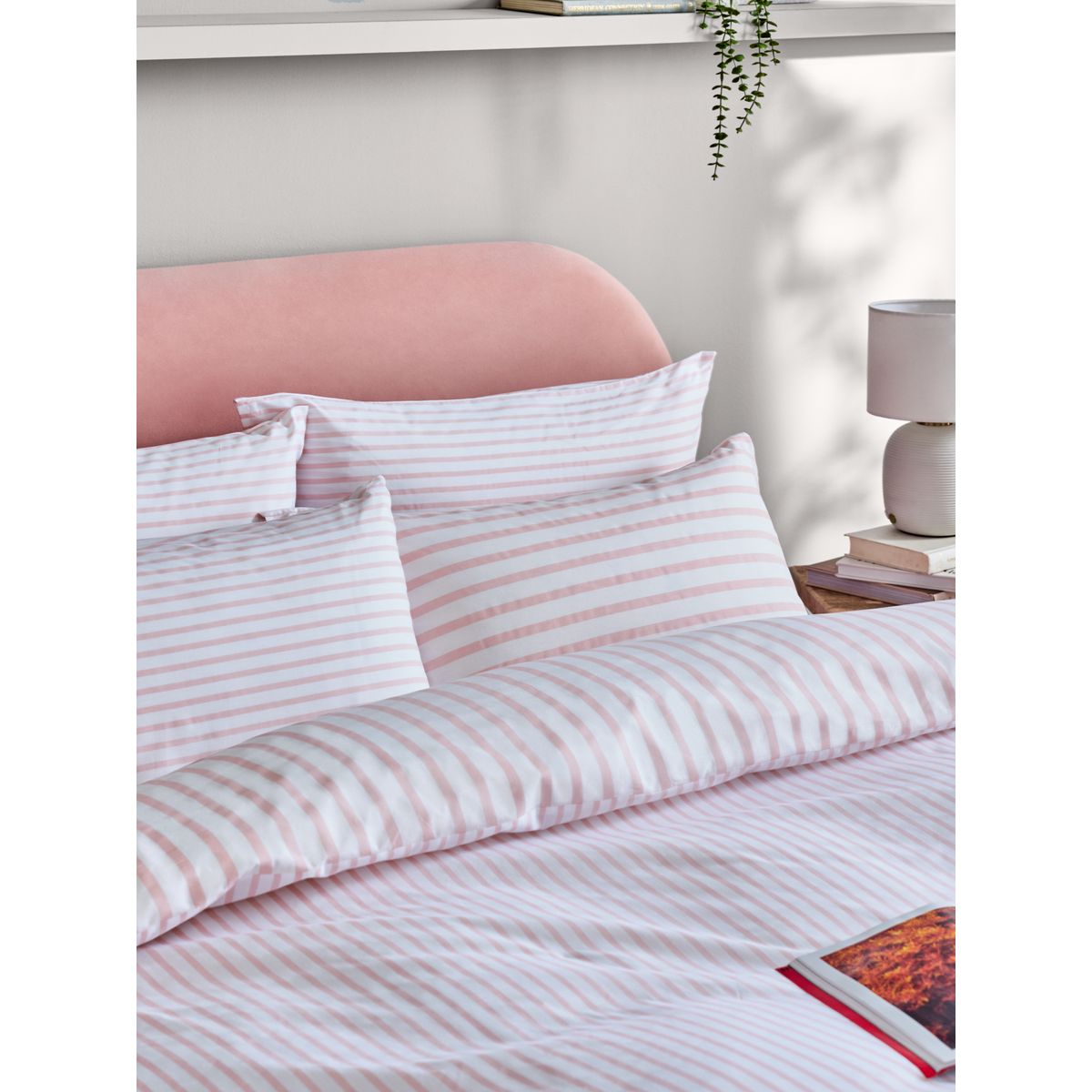 Parure housse de couette et taie réversibles rayures fines roses et blanches, NEXT