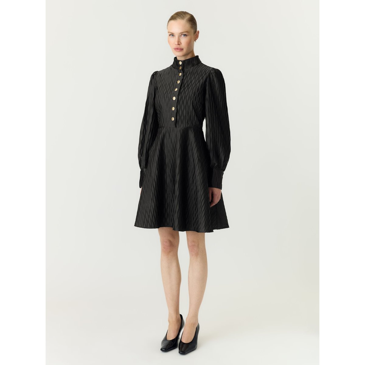 Mini-Robe black, YAS