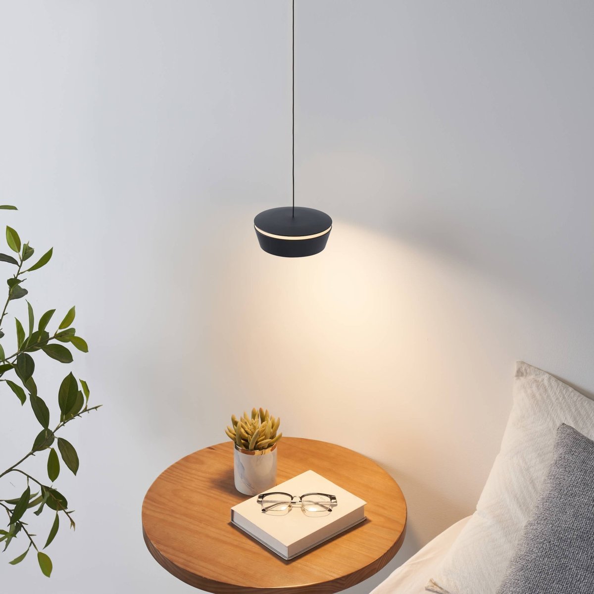 Suspension LED tube design minimaliste - MAVEL noir, KOSILUM