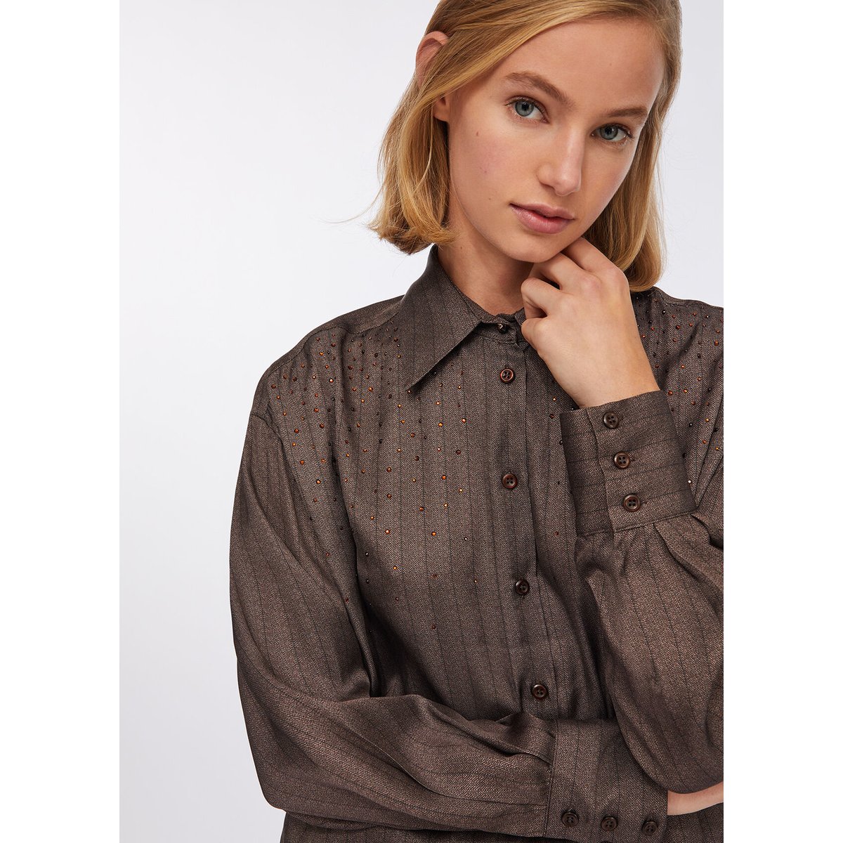 Chemise en satin avec strass marron foncé, LIU JO
