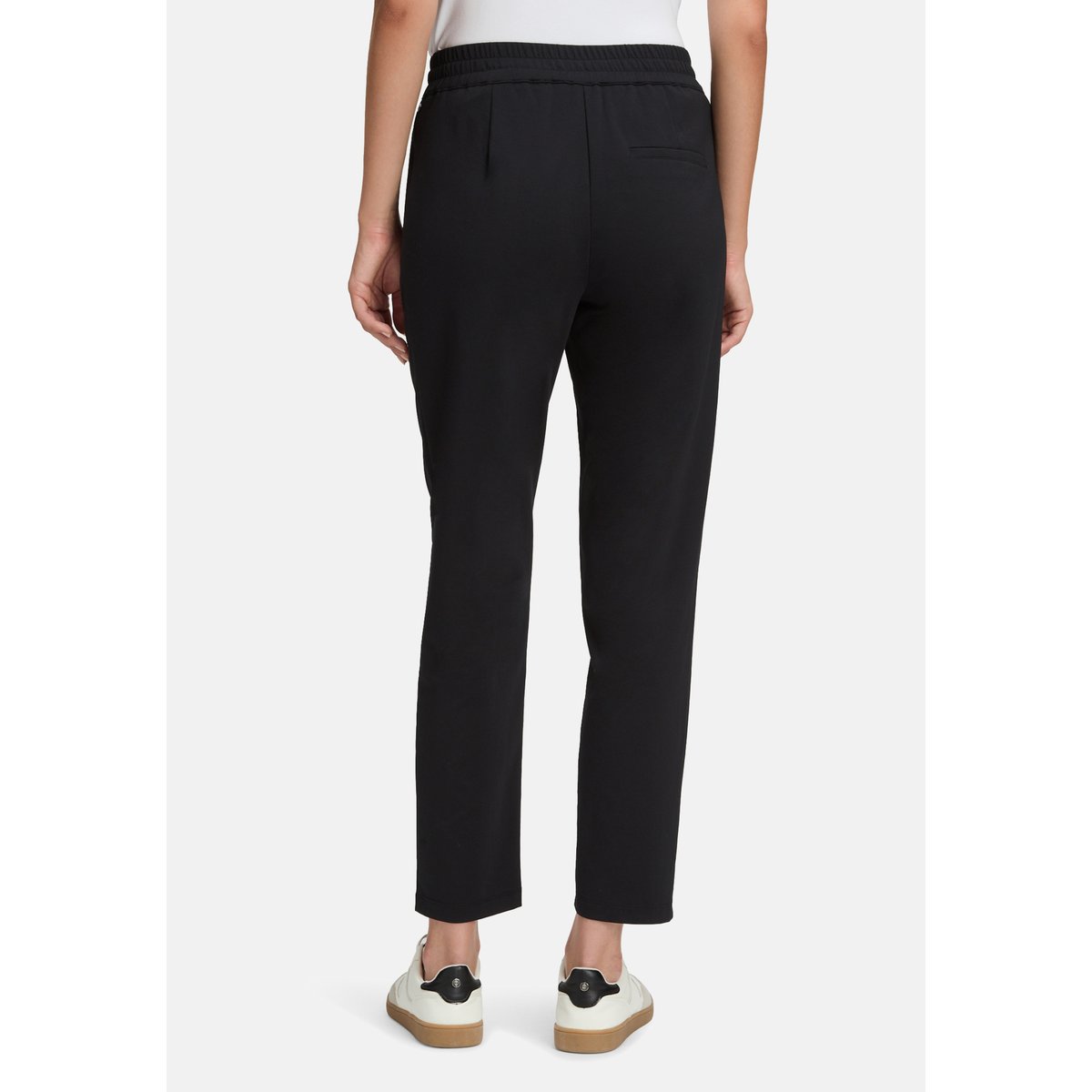 Pantalon stretch à poches extérieures noir, BETTY & CO