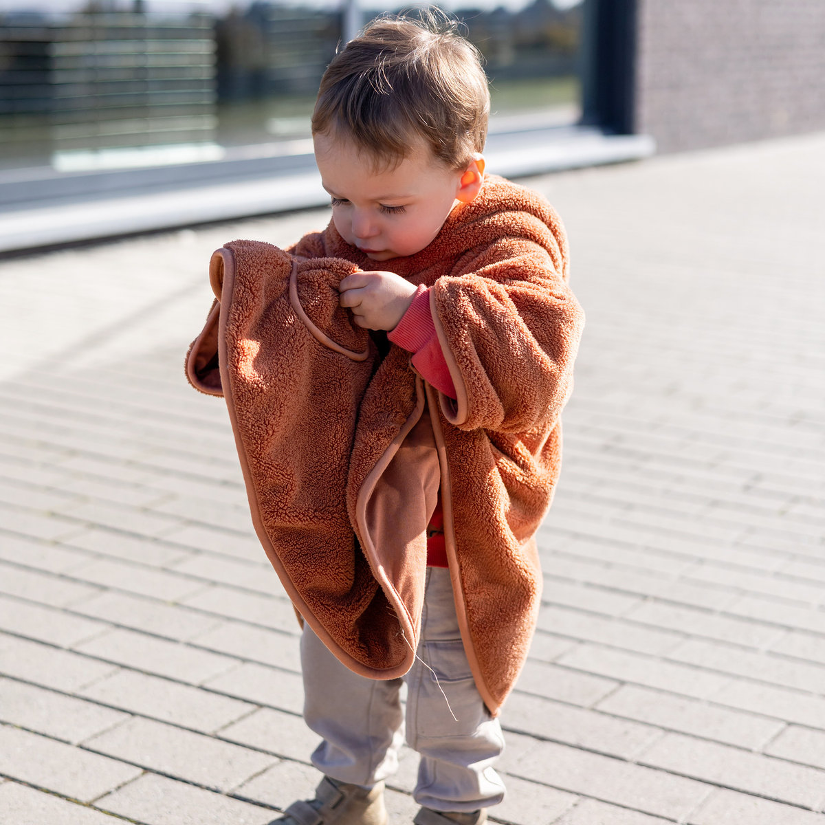 Poncho de voyage bébé pour siège auto - Moelleux douceur noisette, BEMINI