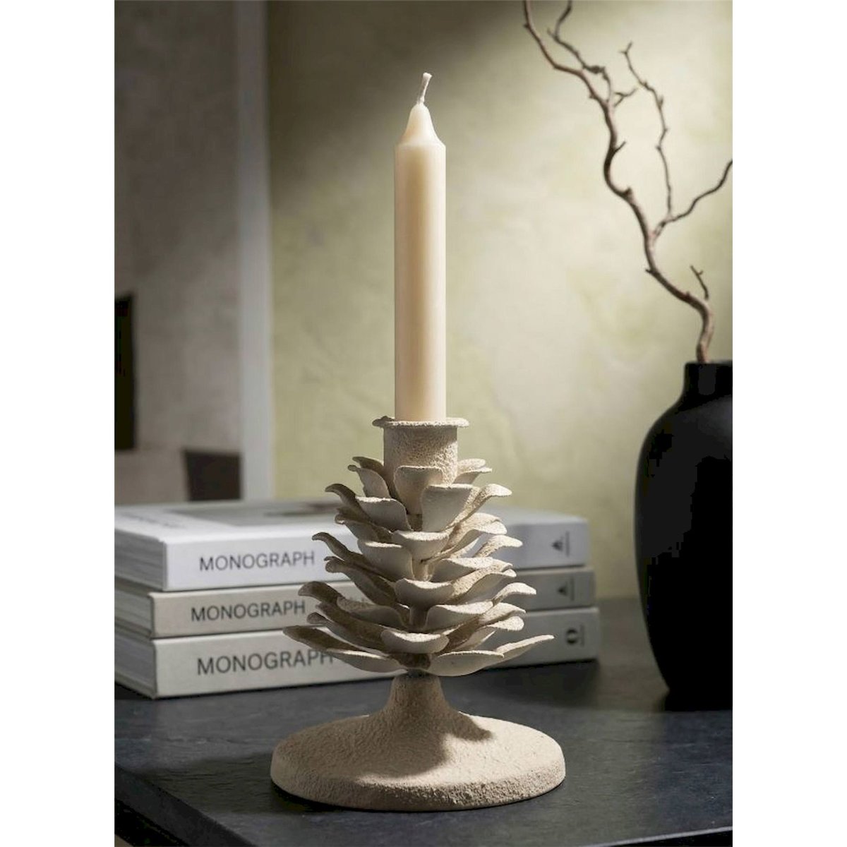 Bougeoir en fer relief pomme de pin MODERN crème, RECOLLECTION