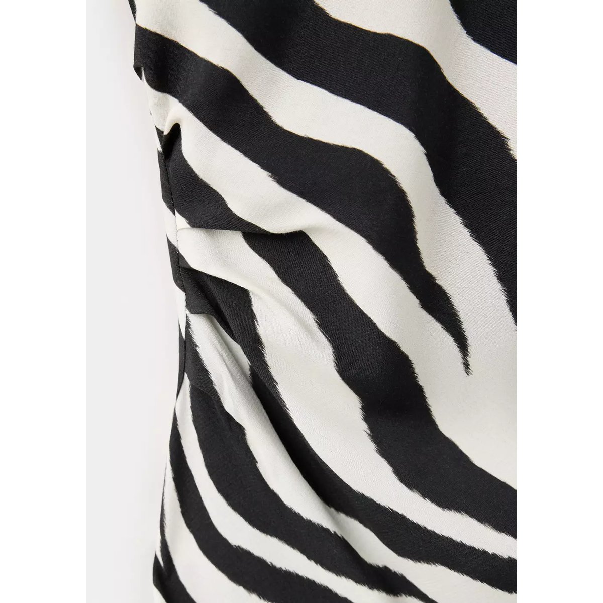 Robe zèbre manches évasées noir, MANGO