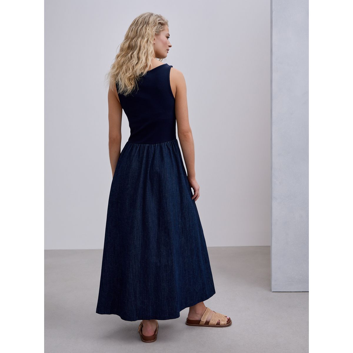 Robe longue sans manches en jersey mélangé délavage bleu, NEXT