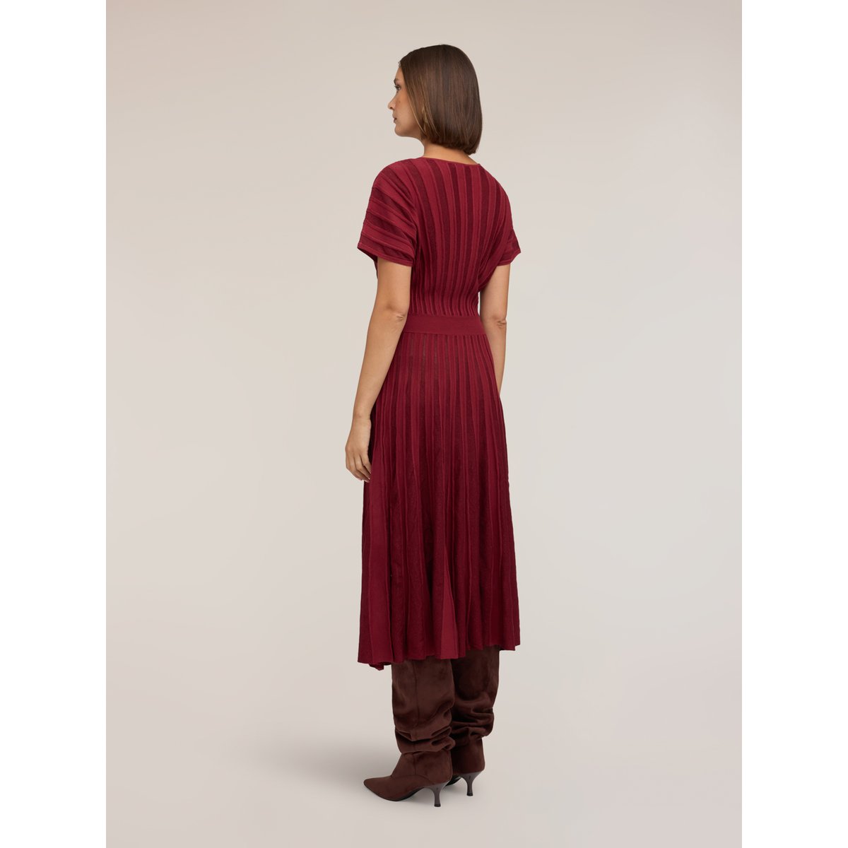 Robe évasée plissée rouge, MOTIVI