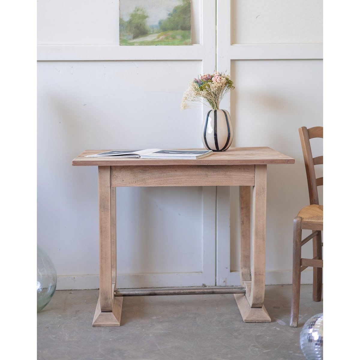 Table d'appoint Francine N°1564 - Bon état bois clair, DEBONGOUT