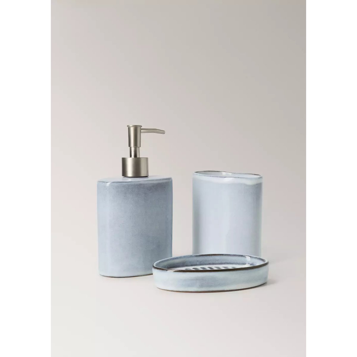 Distributeur de savon ovale en céramique bleu ciel, MANGO HOME
