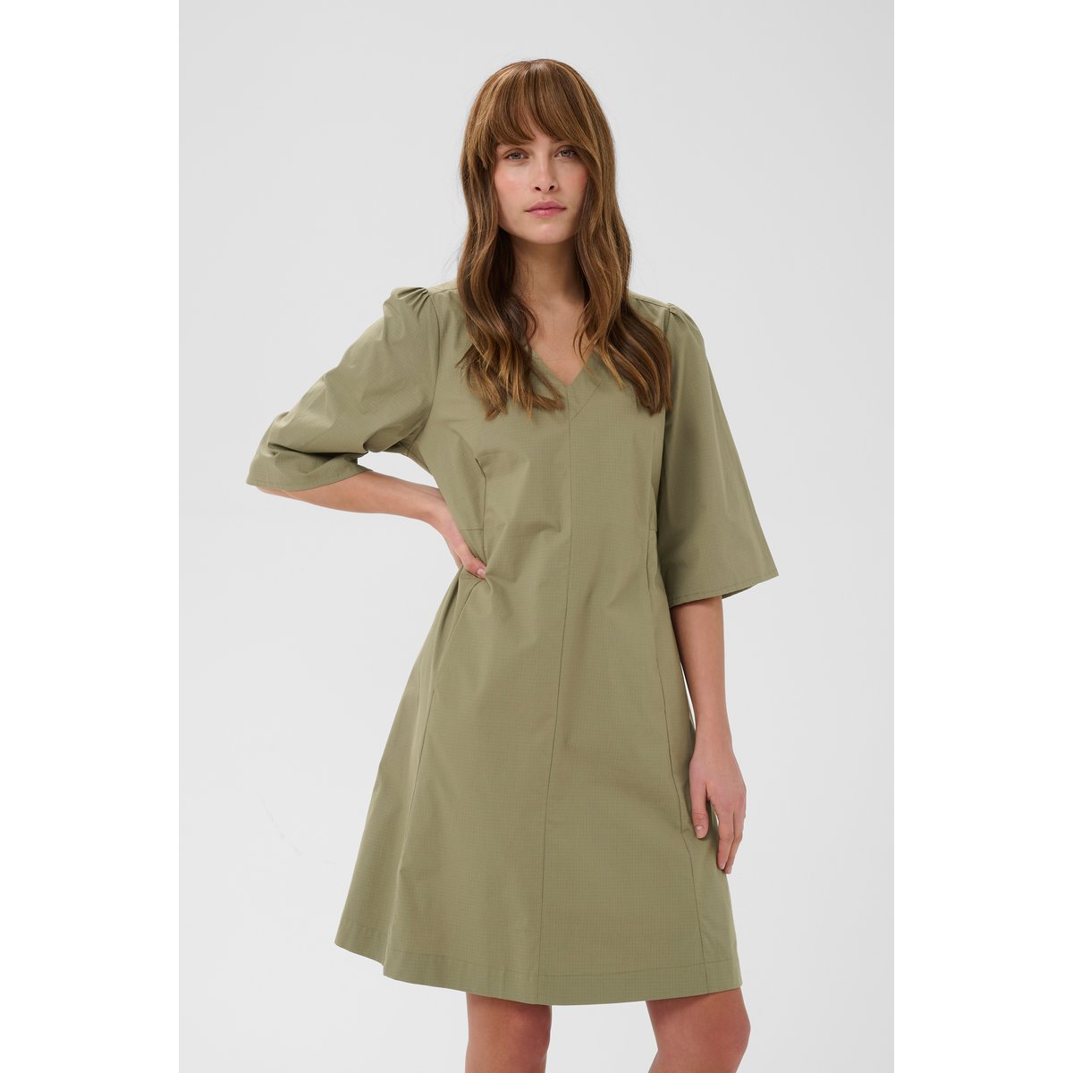 Robe vert dusky green, CULTURE