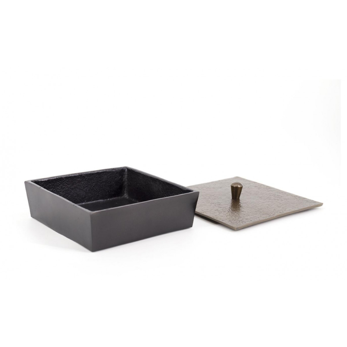 Boite noir, DECORATION D’AUTREFOIS