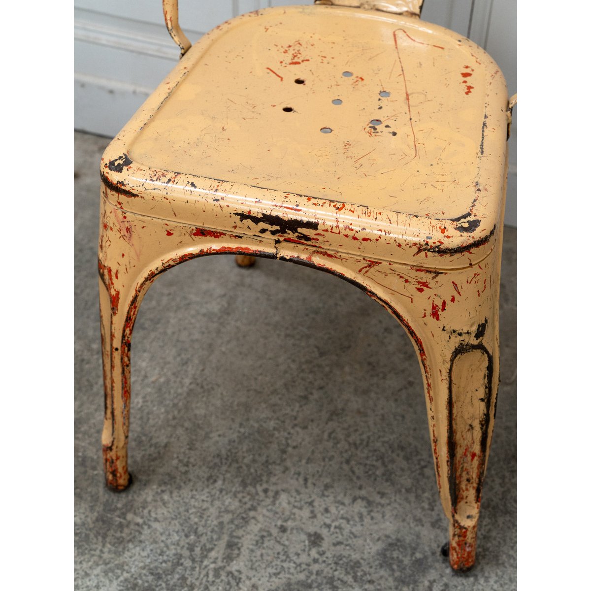 Lot de 3 chaises Tolix orange pastel Alma N°1698 - Bon état orange, DEBONGOUT