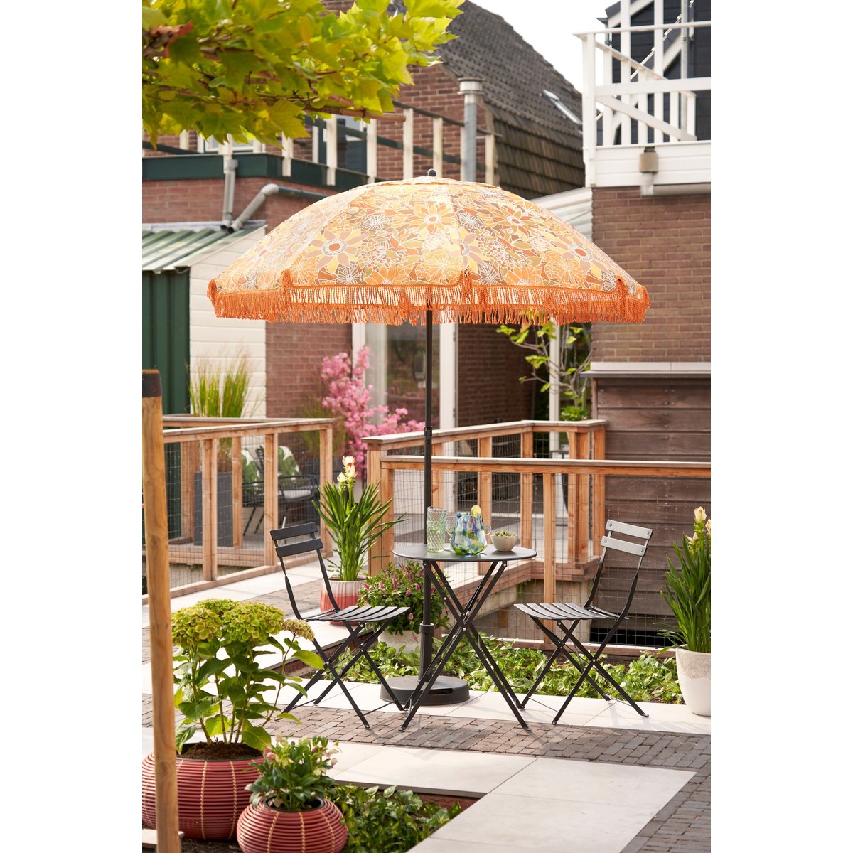 Ensemble de jardin bistrot LAURENCE noir, MICA DECORATIONS